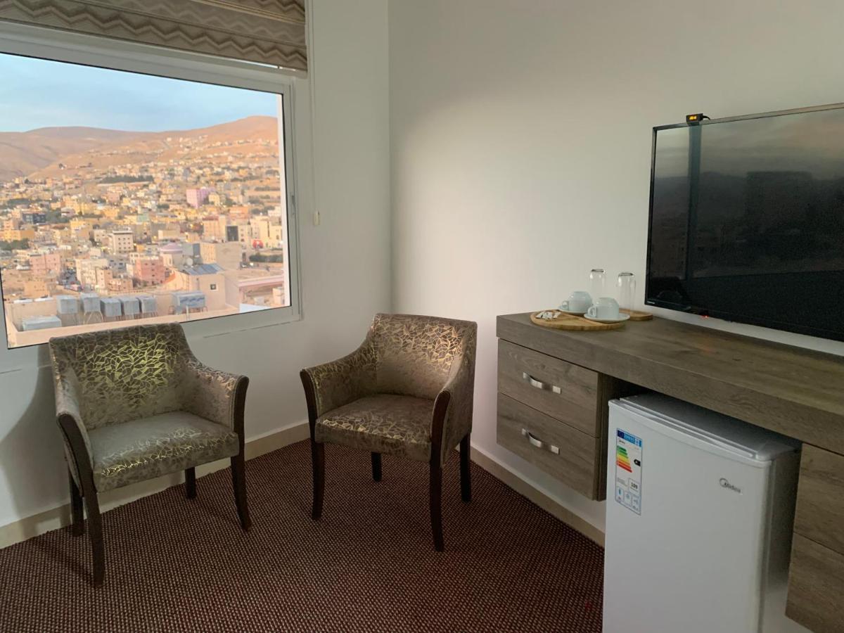 Asad Apt. Wadi Musa Bagian luar foto